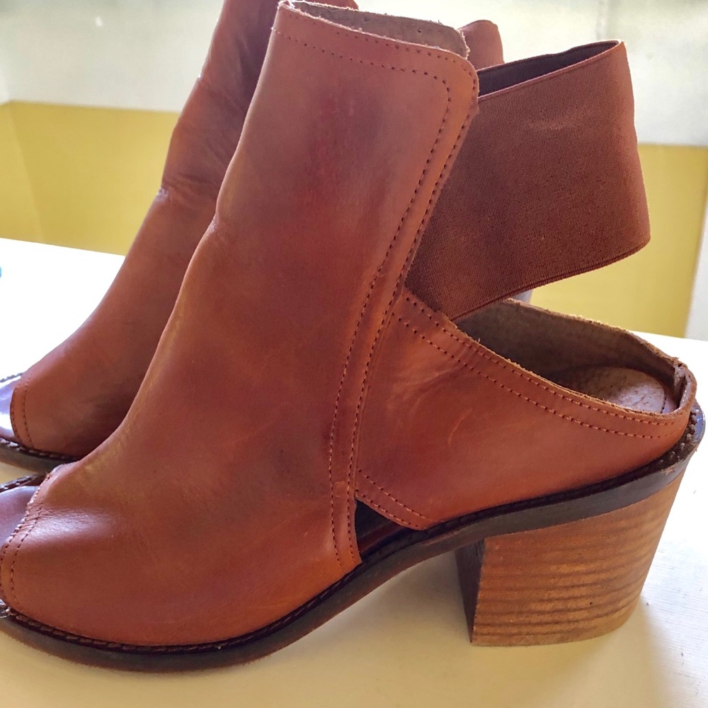 Worn once! Cognac block heel backless bootie